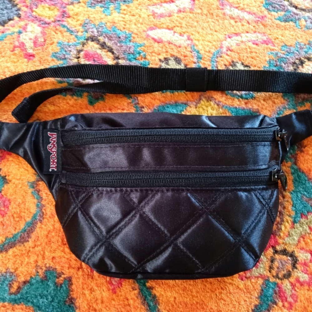 Jansport mini hip bag crossbody fanny pack quilted black satin finish